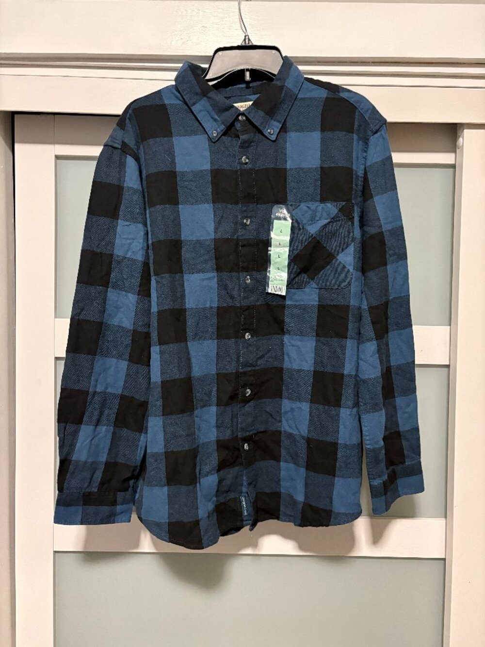 Magellan Outdoors Men's Blue Black Plaid Flannell Button up shirt sz L NEW